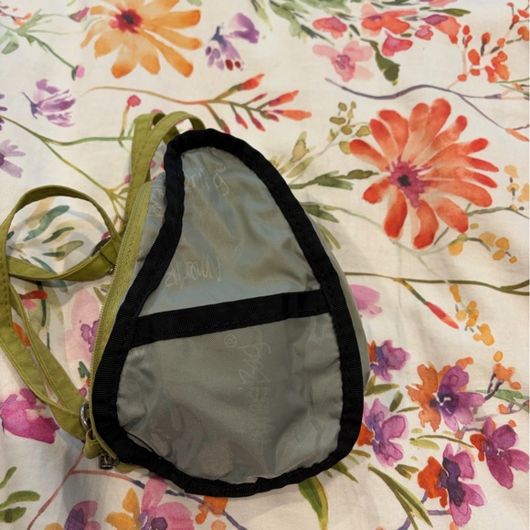 Healthy Back Baglett - Picture 3 of 11